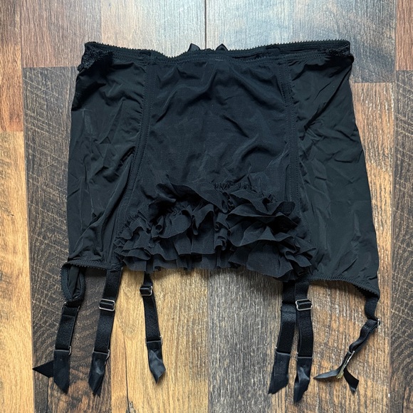 Victoria's Secret Garter Belt Lingerie - Picture 3 of 4